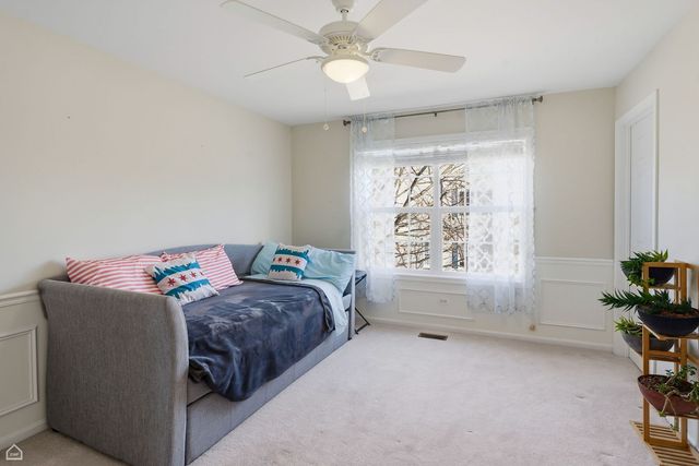 1190 Alpine Lane, Elgin, IL 60120