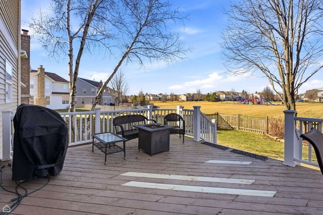 1190 Alpine Lane, Elgin, IL 60120