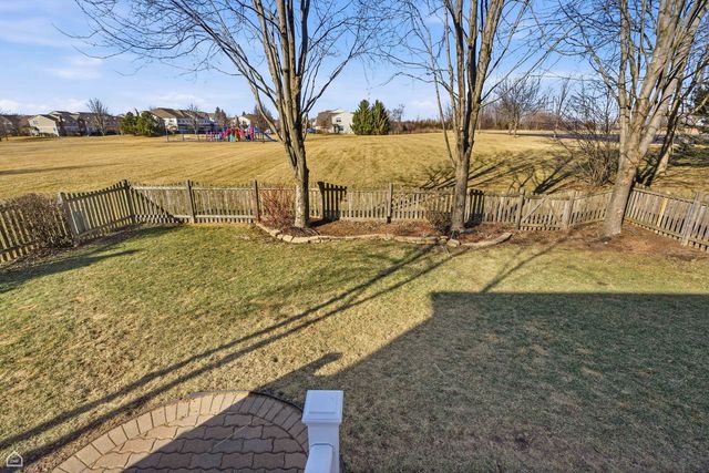 1190 Alpine Lane, Elgin, IL 60120