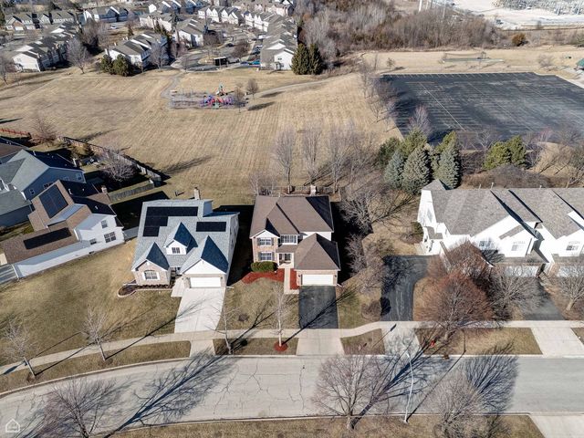 1190 Alpine Lane, Elgin, IL 60120