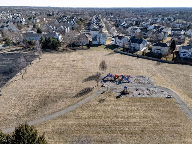 1190 Alpine Lane, Elgin, IL 60120