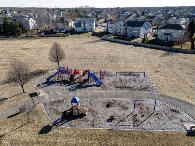 1190 Alpine Lane, Elgin, IL 60120