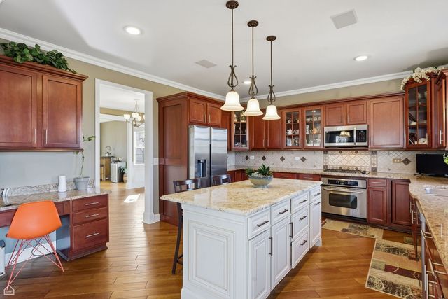 1190 Alpine Lane, Elgin, IL 60120