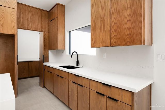 9906 25th Lane, Mcallen, TX 78504