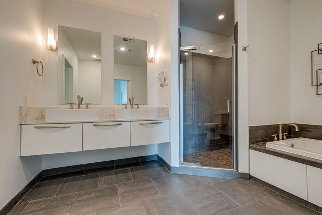 700 12th Ave S Unit 809, Nashville, TN 37203