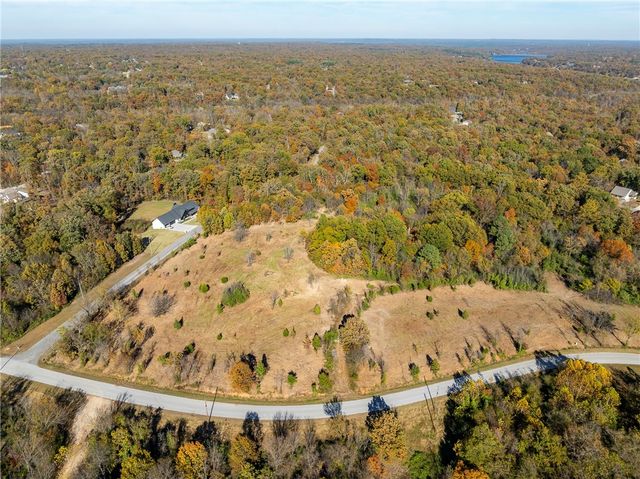 Kirkwall Drive, Bella Vista, AR 72715