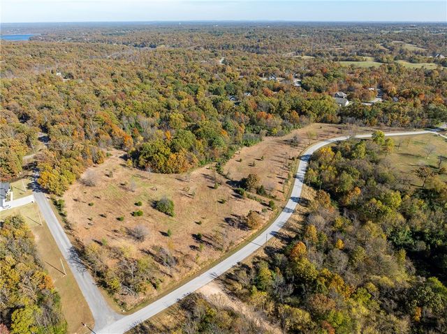 Kirkwall Drive, Bella Vista, AR 72715