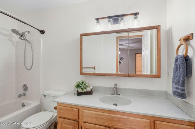 5100 W Golden AVE, Rathdrum, ID 83858