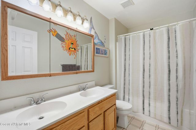 5100 W Golden AVE, Rathdrum, ID 83858