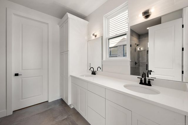 5926 Everton Avenue, Troy, MI 48085