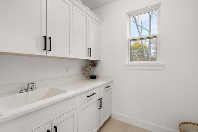 5926 Everton Avenue, Troy, MI 48085