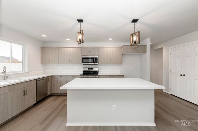 13695 Nisene Ct, Caldwell, ID 83607