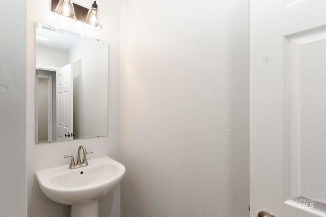 13695 Nisene Ct, Caldwell, ID 83607