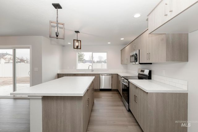 13695 Nisene Ct, Caldwell, ID 83607