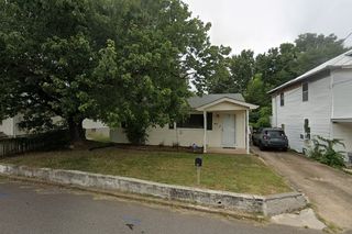 418 W Blythe St, W, Paris, TN 38242