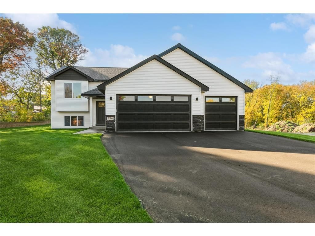 6006 Fuller Circle, Wyoming, MN 55092