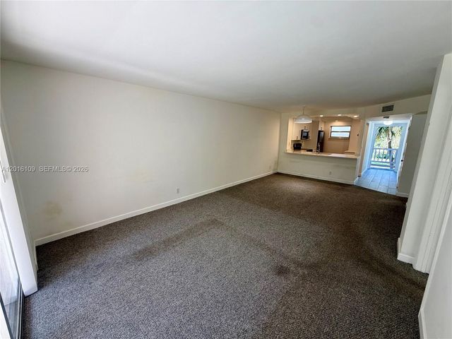 1075 Riverside Dr 306, Coral Springs, FL 33071