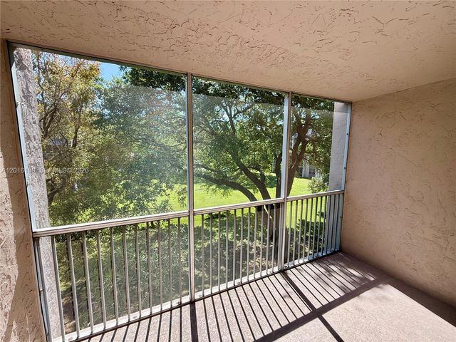 1075 Riverside Dr 306, Coral Springs, FL 33071