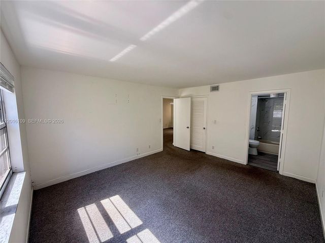1075 Riverside Dr 306, Coral Springs, FL 33071