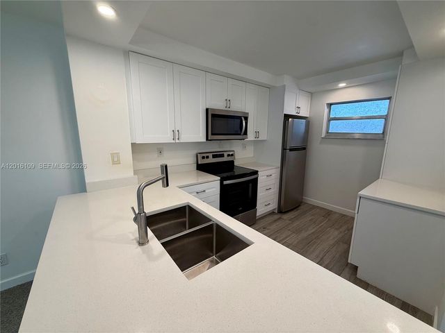 1075 Riverside Dr 306, Coral Springs, FL 33071
