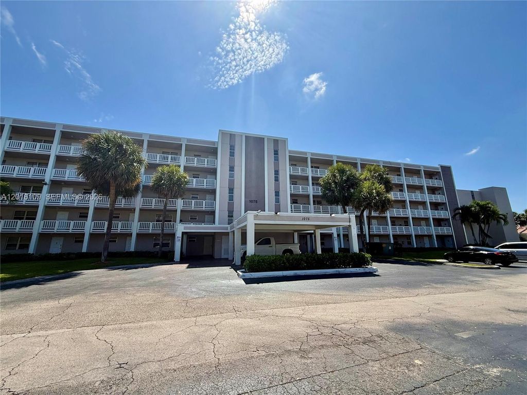 1075 Riverside Dr 306, Coral Springs, FL 33071