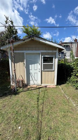 3207 Pearsall Avenue, Bronx, NY 10469