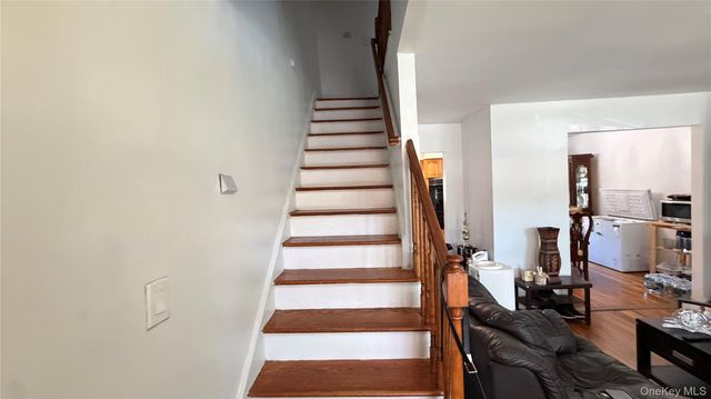 3207 Pearsall Avenue, Bronx, NY 10469