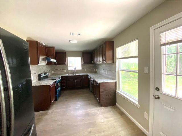 4411 Buena Vista Street, Stafford, TX 77477