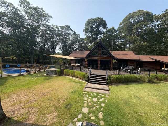 1710 Gull Pond Lane, Greenport, NY 11944