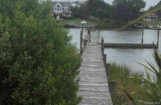 1710 Gull Pond Lane, Greenport, NY 11944