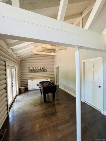 1710 Gull Pond Lane, Greenport, NY 11944