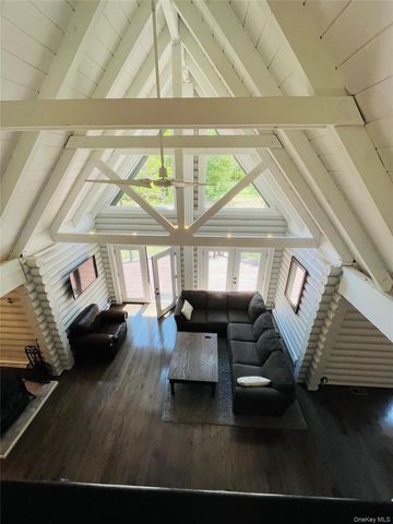 1710 Gull Pond Lane, Greenport, NY 11944