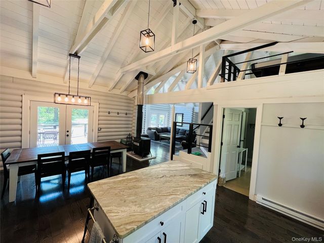 1710 Gull Pond Lane, Greenport, NY 11944