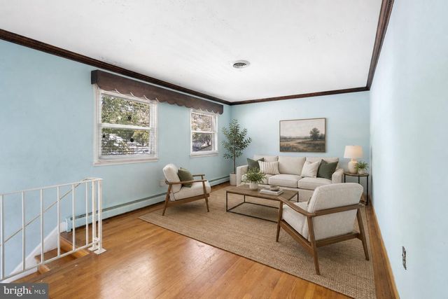 13203 HILLENDALE DR, Woodbridge, VA 22193