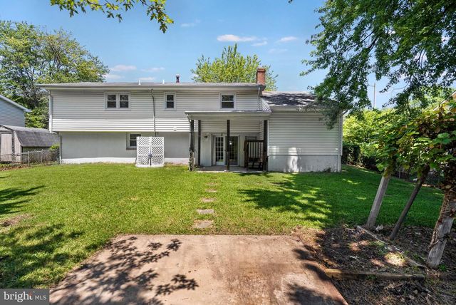 13203 HILLENDALE DR, Woodbridge, VA 22193