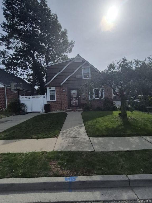 204 Wellington Road, Hempstead, NY 11003