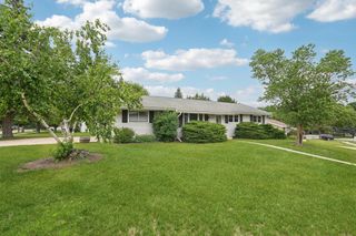 513 Mulberry DRIVE W, West Bend, WI 53090