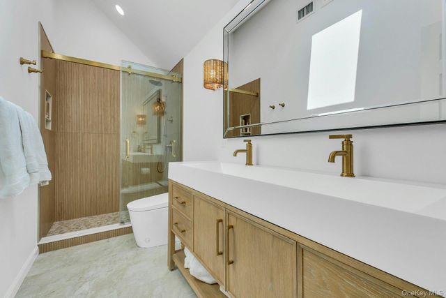 56 S Country Road, Westhampton, NY 11977