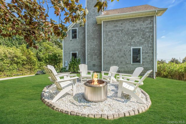 56 S Country Road, Westhampton, NY 11977