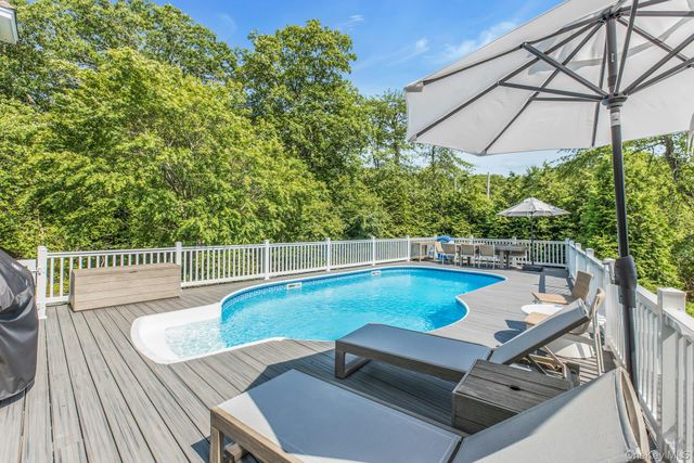 56 S Country Road, Westhampton, NY 11977