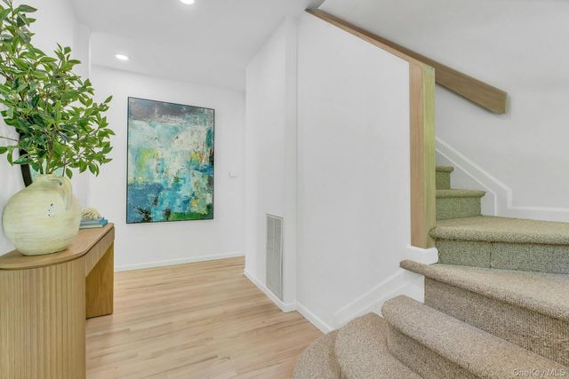 56 S Country Road, Westhampton, NY 11977