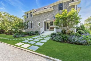 56 S Country Road, Westhampton, NY 11977