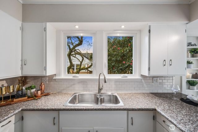 7941 30th Avenue SW, Seattle, WA 98126