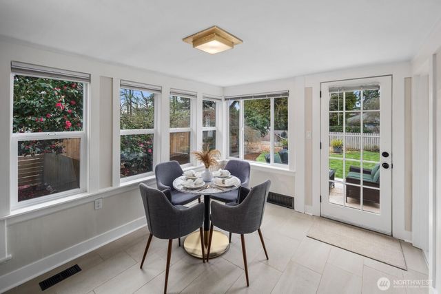 7941 30th Avenue SW, Seattle, WA 98126