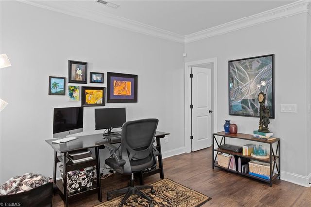 303 Zurich Court, Winston-salem, NC 27127