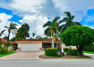 307 Bamboo Rd, Palm Beach Shores, FL 33404