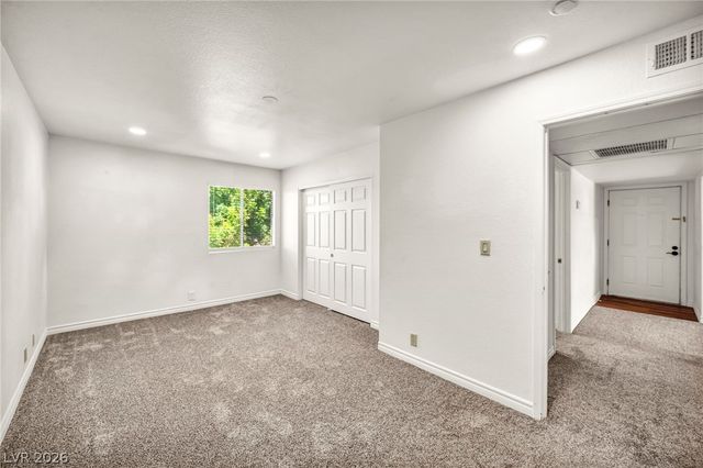 5140 Indian River Drive 306, Las Vegas, NV 89103