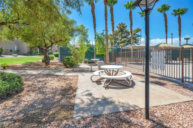 5140 Indian River Drive 306, Las Vegas, NV 89103
