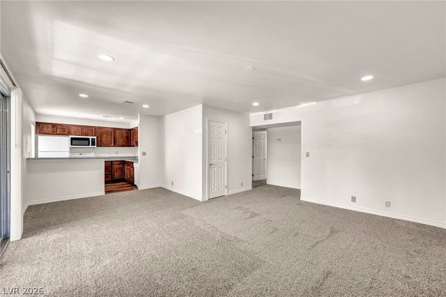 5140 Indian River Drive 306, Las Vegas, NV 89103