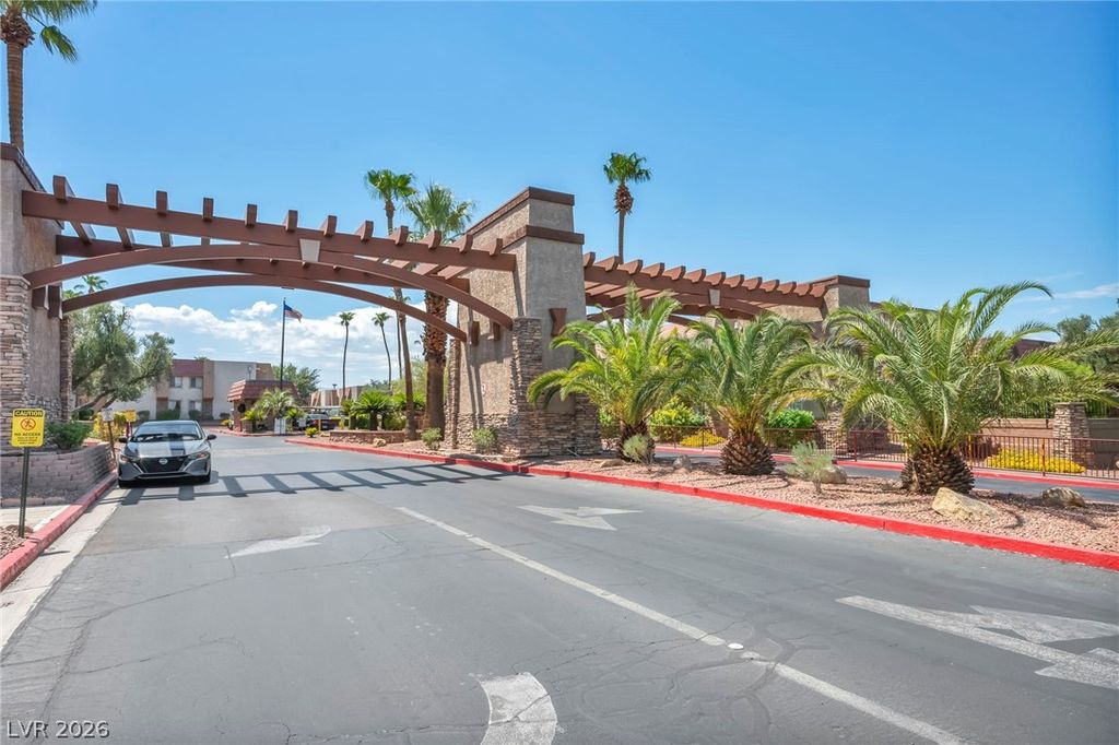 5140 Indian River Drive 306, Las Vegas, NV 89103